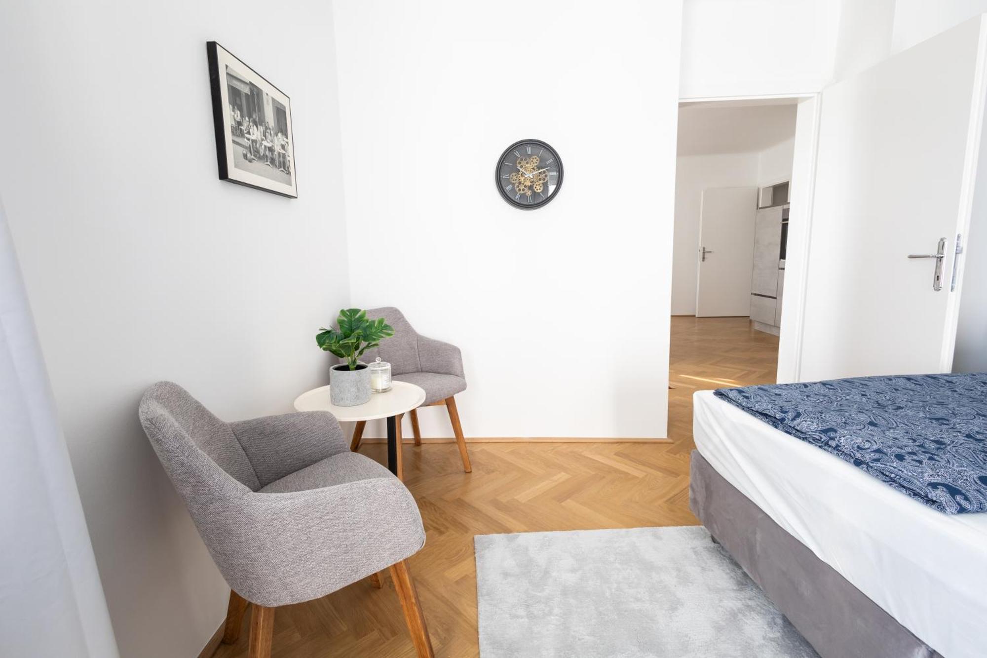 Central-new ; Marvelous Views * Wien